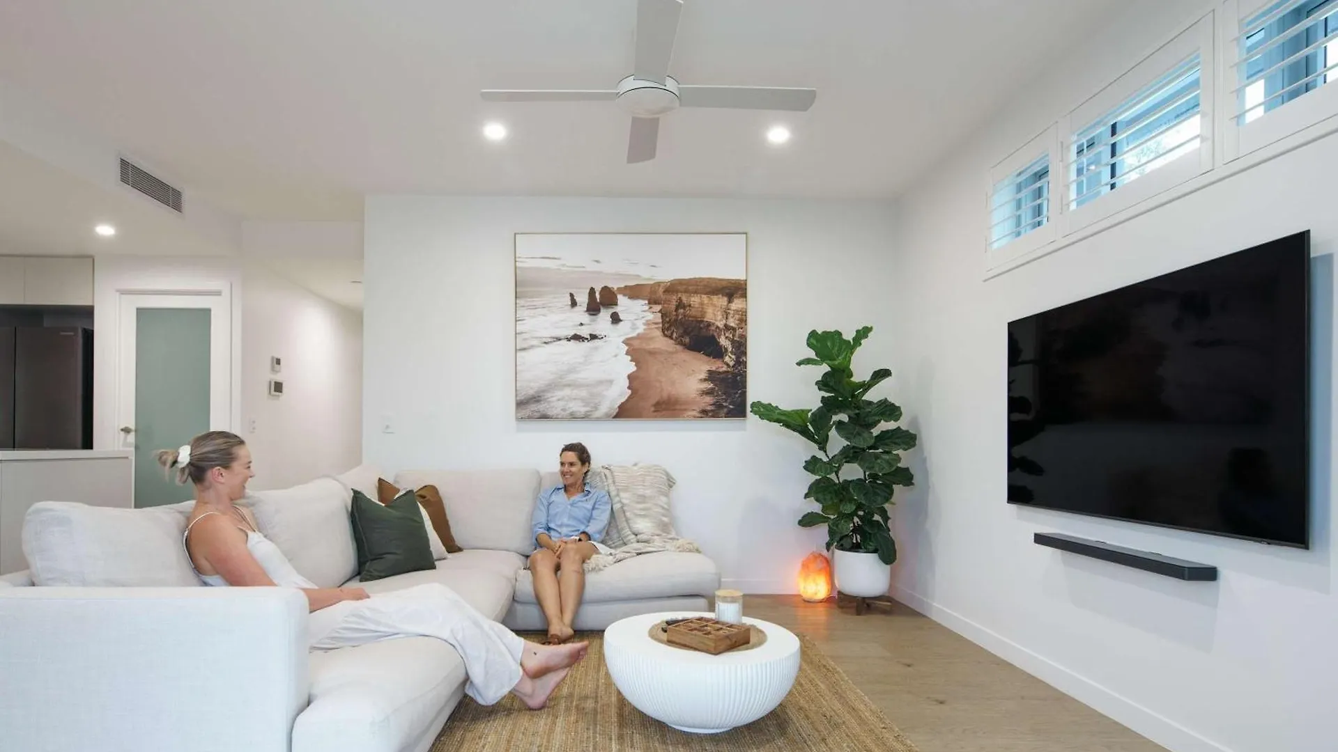 Picasso - Luxe Coastal Retreat In Mooloolaba Apartment