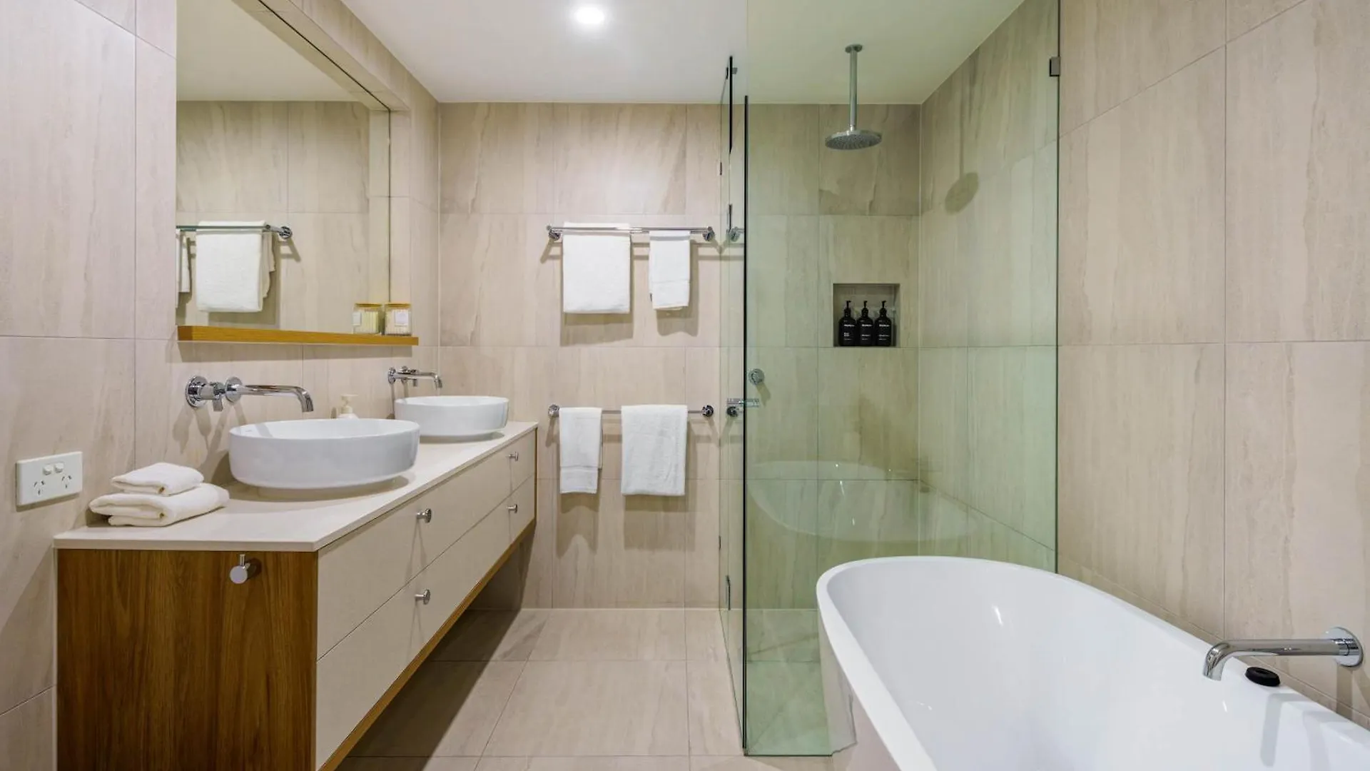 Picasso - Luxe Coastal Retreat In Mooloolaba Apartment 0*,
